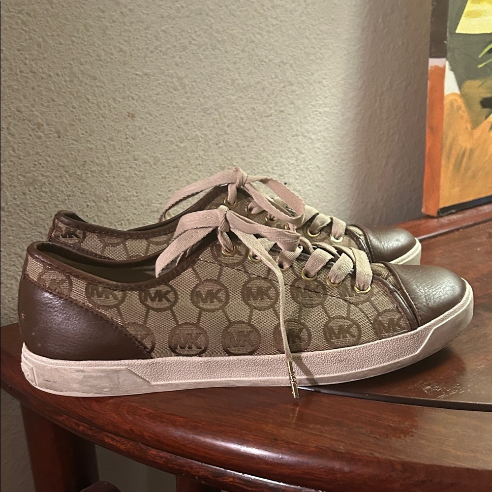 Michael Kors Tan and Brown Logo Sneakers Size 10m